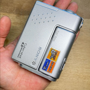 소니 사이버샷 dsc-F77