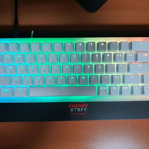 체리 Xtrfy K5V2 RGB 게이밍 키보드