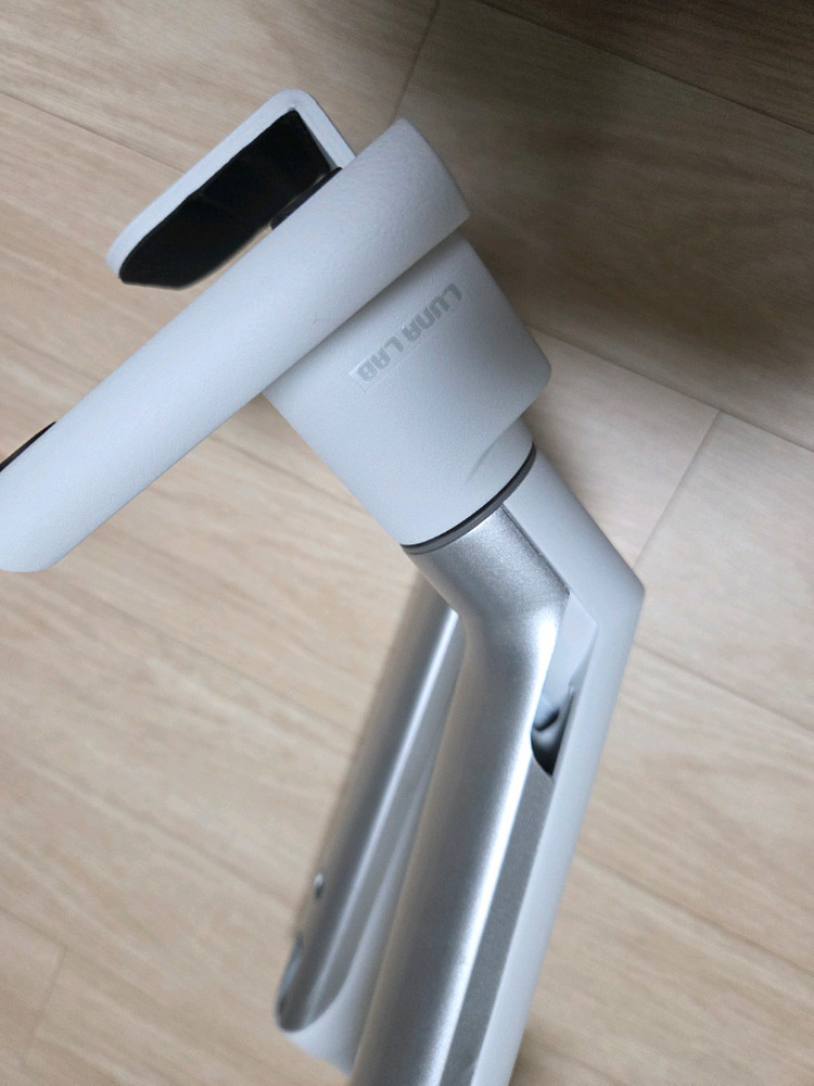 루나랩 듀얼 모니터암 화이트--2