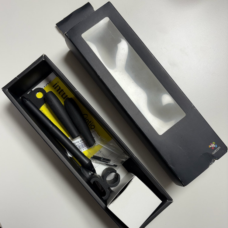 와콤 신티크 22HD DTK-2200 +모니터암--5