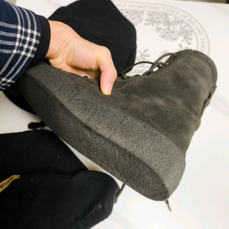 이지 부츠 yeezy season4 이미지