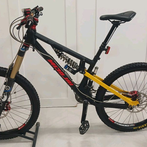 니꼴라이 풀서스펜션 MTB 다운힐자전거