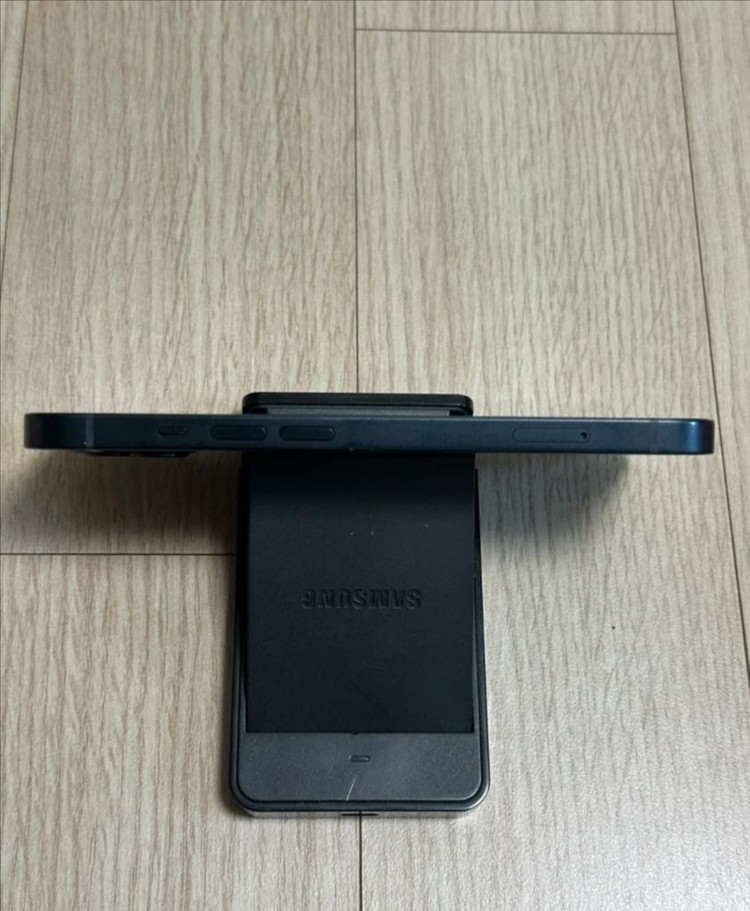 상태a급 아이폰13 128기가 미드나이트 판매 이미지