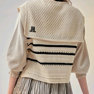 랑방컬렉션 세라카라 니트 조끼