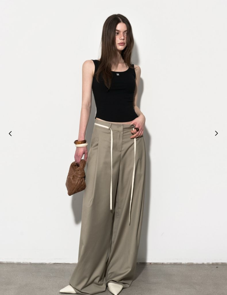 문트 로고 리브드 슬리브리스 블랙--1