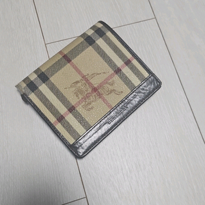 버버리체크반지갑 이미지