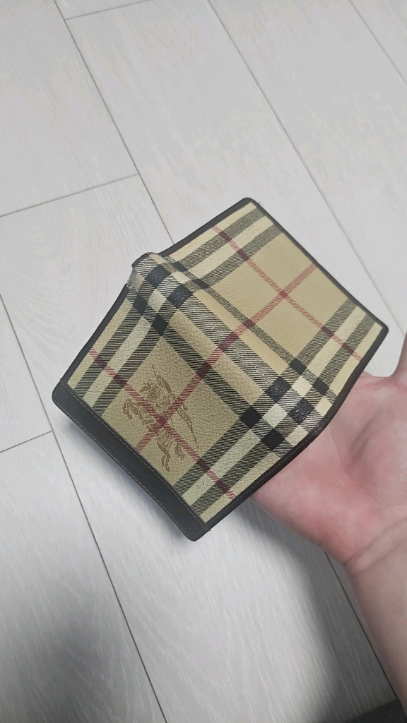 버버리체크반지갑 이미지