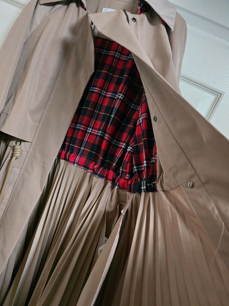 허앤쉬 플리츠 트렌치 판매합니다--3