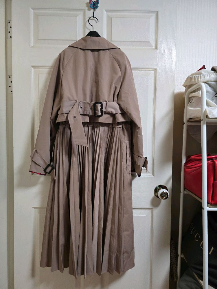 허앤쉬 플리츠 트렌치 판매합니다--4