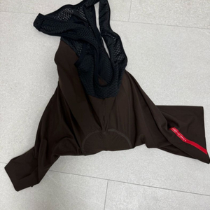 피세이 프리마펠레 빕숏