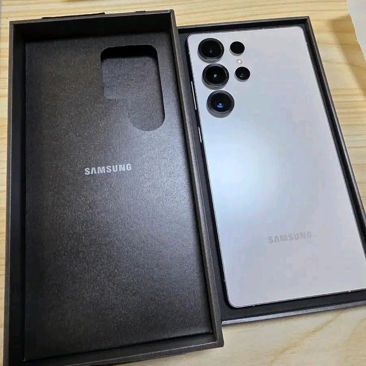 갤럭시 S25 울트라 화이트 자급제 256gb 풀박스 - 안심되는 중고거래