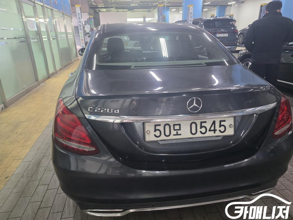 [벤츠]C클래스 W205 C220 d 아방가르드 #3월급매--1