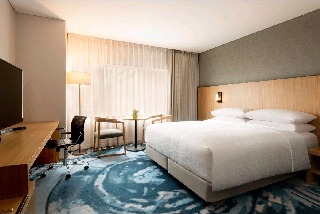 3/30)포포인츠 바이 쉐라톤 호텔 구로 숙박권/프리미어룸 조식포함--1