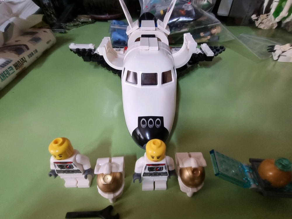 레고 시티 60078 스페이스 셔틀 판매합니다--2