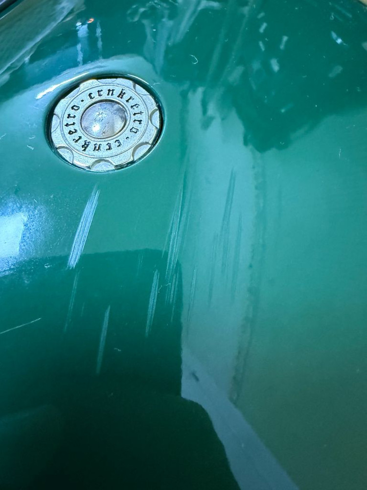 크랭크 헬멧 판매 이미지