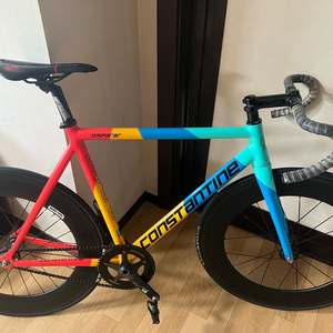 콘스탄틴 디스페랄 트로피칼 픽시 이미지