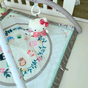 헬로키티 아기침대 매트리스피셔프라이스 헬로키티 아기체육관아기체육관 모빌 정품 산리오 피셔 프라이스 뮤지컬 베이비 디