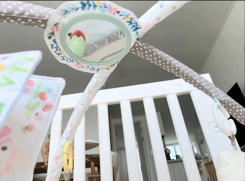 헬로키티 아기침대 매트리스피셔프라이스 헬로키티 아기체육관아기체육관 모빌 정품 산리오 피셔 프라이스 뮤지컬 베이비 디 이미지