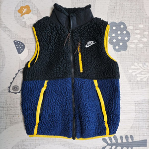 나이키키즈플리츠조끼.6-7Y