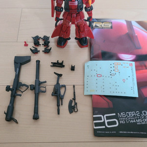 RG 고기동형 자쿠2 죠니라이덴 전용기 조립품 팝니다.