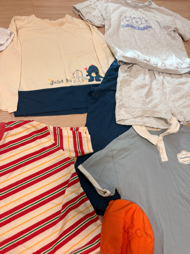 여름 옷 아동복 반바지 티셔츠 모자 상하 35장 일괄 120-130--2