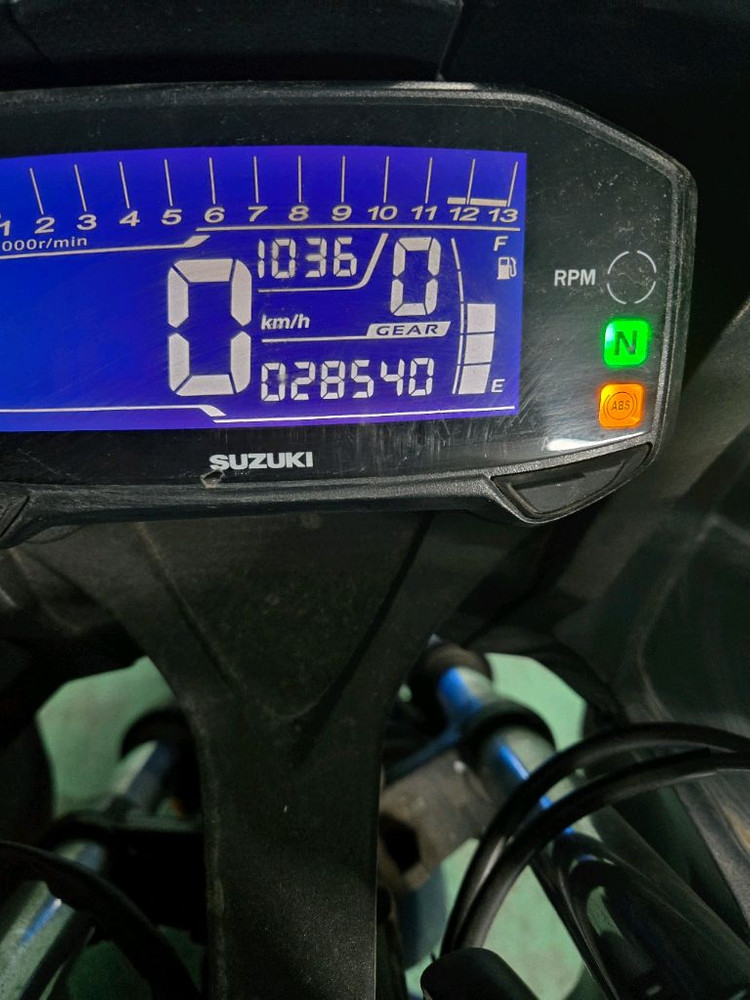 gsxr125 23년식 2만--4