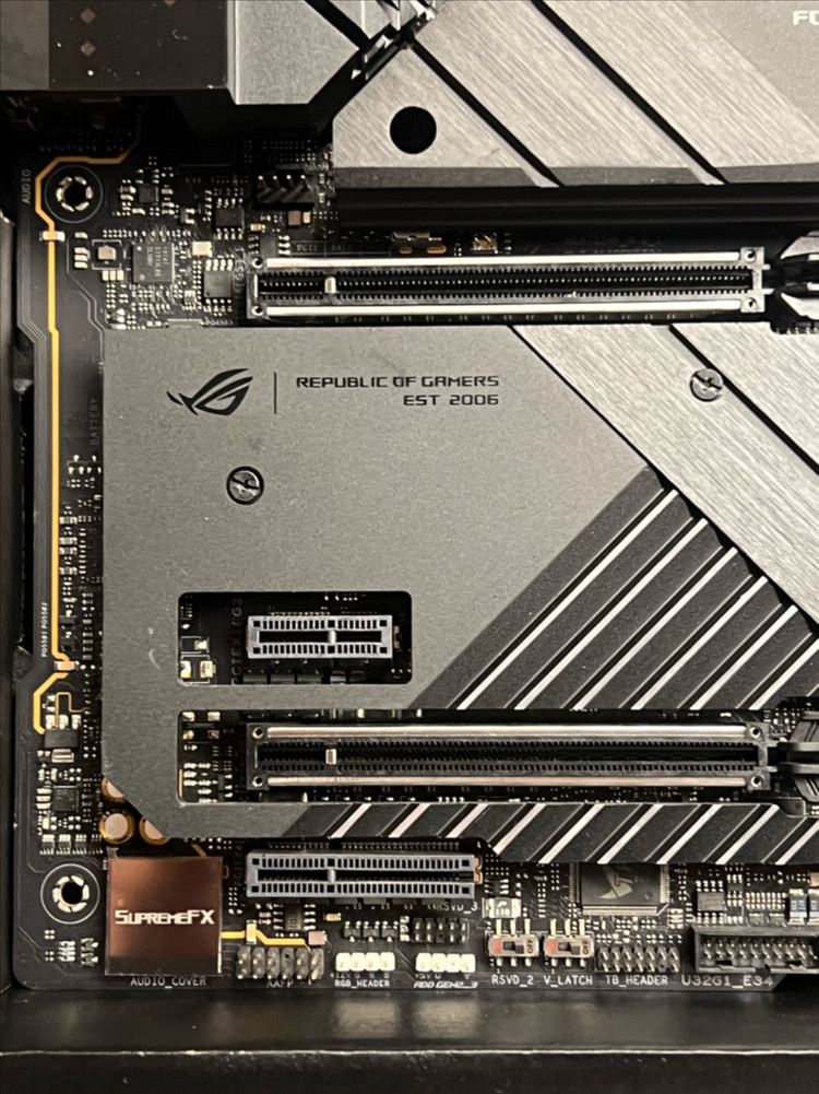 ROG MAXIMUS Z690 APEX 메인보드--4