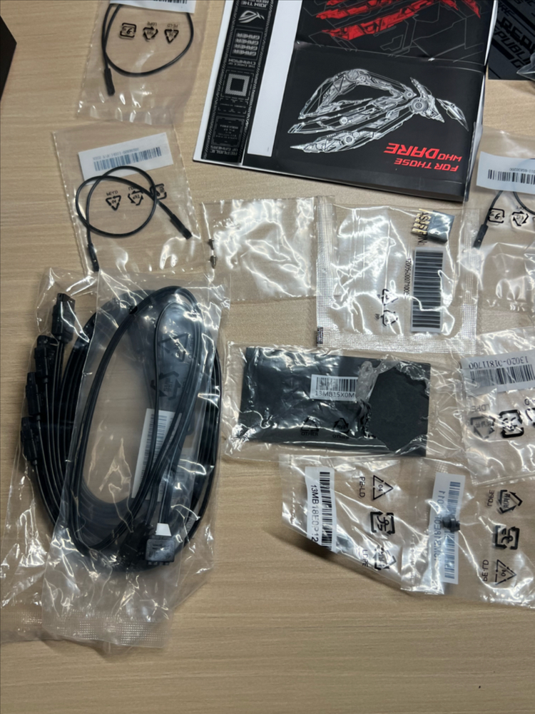 ROG MAXIMUS Z690 APEX 메인보드--7