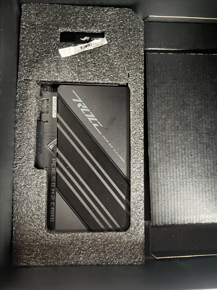 ROG MAXIMUS Z690 APEX 메인보드--8