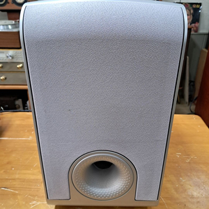 b&w as 1 우퍼 이미지