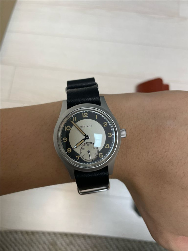 발타니 더티더즌 턱시도다이얼 쿼츠시계 36mm 풀박스--4