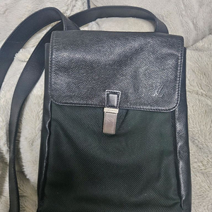 루이비통 타이가 사라토프 스몰백