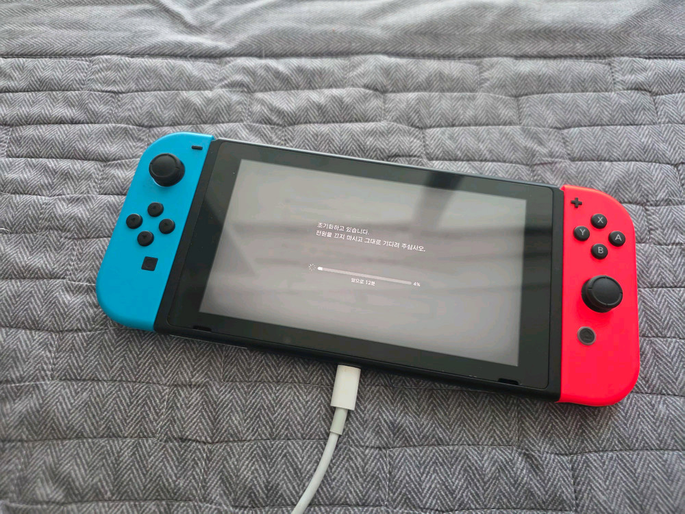 닌텐도 스위치 배터리 개선판 네온 본체 판매합니다--5