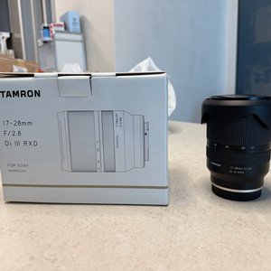탐론 17-28mm F2.8 표준 줌 렌즈
