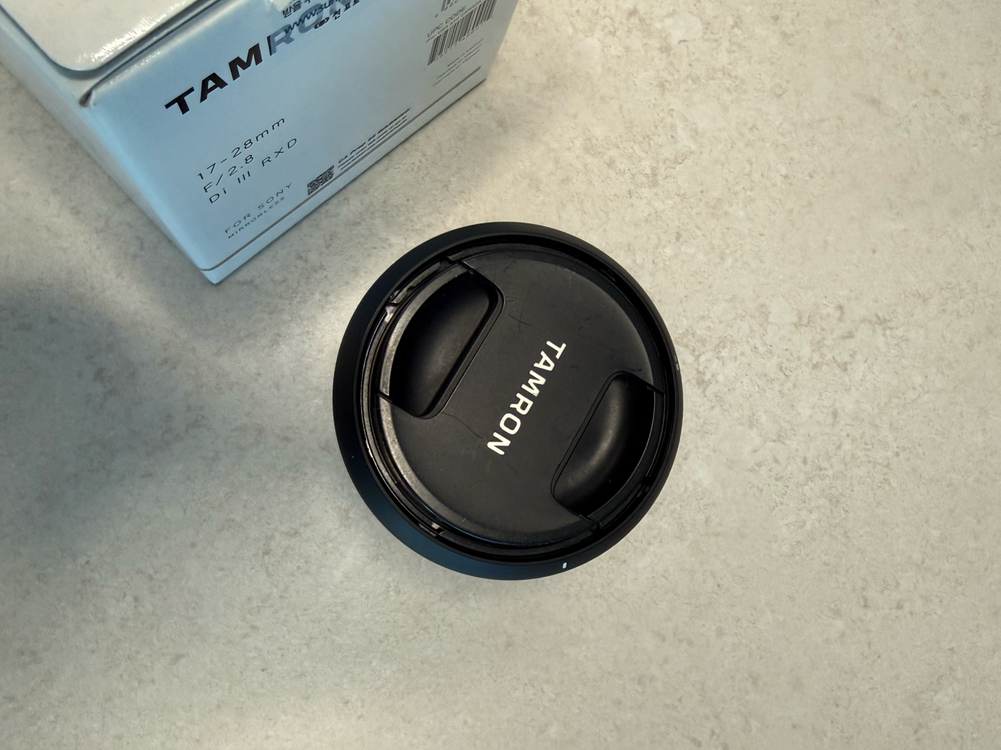 탐론 17-28mm F2.8 표준 줌 렌즈--1