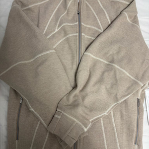 룰루레몬 디파인 오버사이즈드 재킷 브러시드 리브드 8사이즈 판매합니다