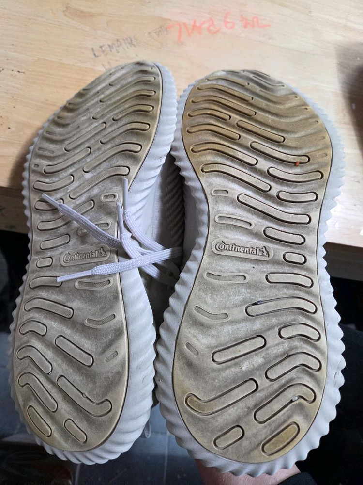 아디다스 운동화 270 이미지