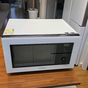 삼성 비스포크 스팀 큐커 컨벡션 오븐레인지 MC32B7388LE 이미지