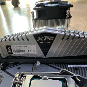 adata xpg ddr4 16gb 2400(8gb x2)