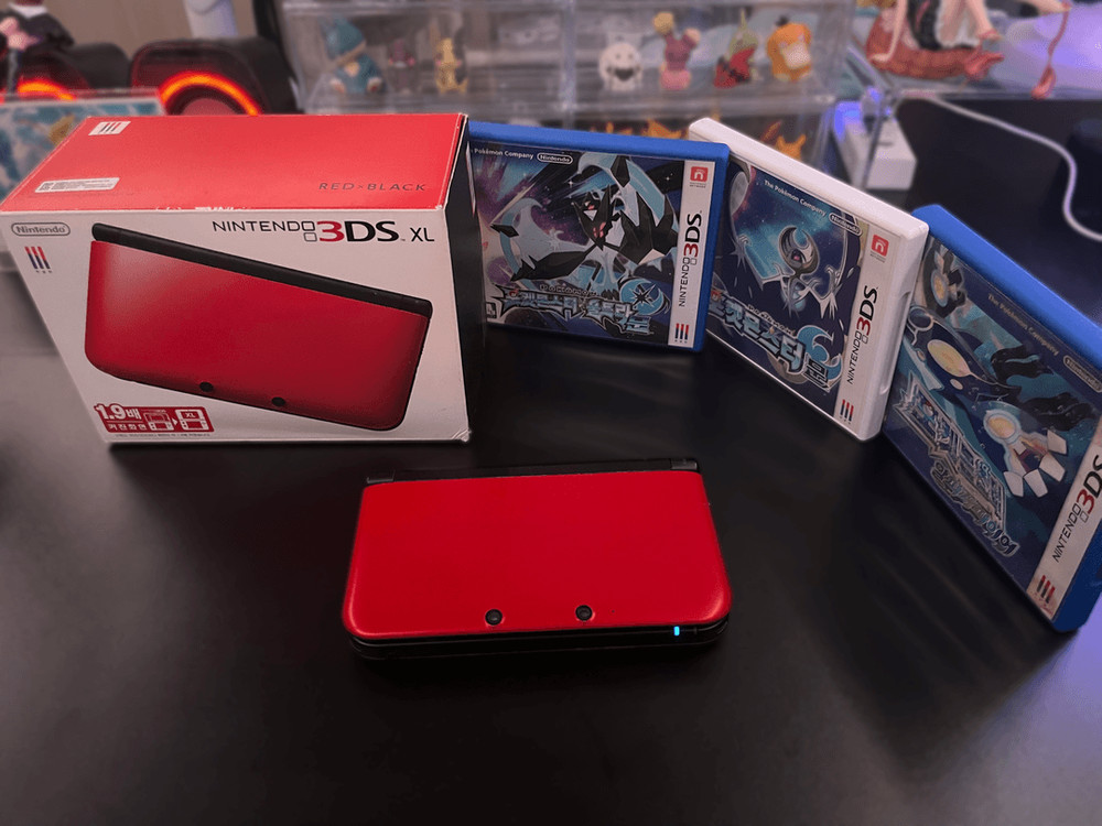 닌텐도 3DS XL (구다수) 레드/블랙 + 포켓몬 팩 3종 (포켓몬 뱅크, XY&Z 배포 등 다수)--0