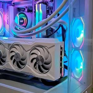 보증27.3) 신품급 4080 Super 불칸보다 좋은 폴라폭스 화이트