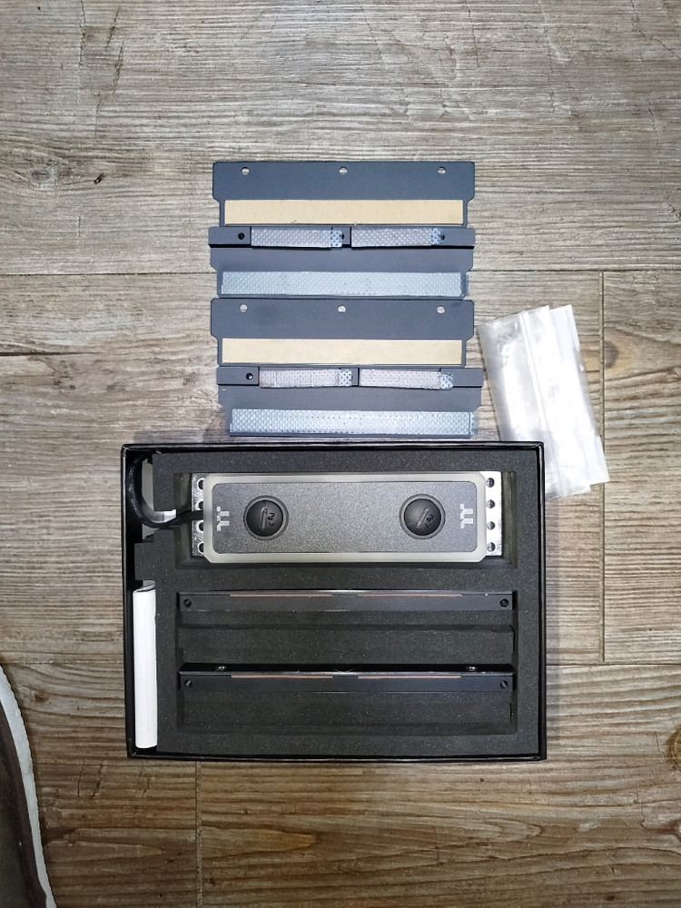 Thermaltake WaterRam Alexa/Razer Chroma DDR4 3200MHz 16GB(8x2)전주--2