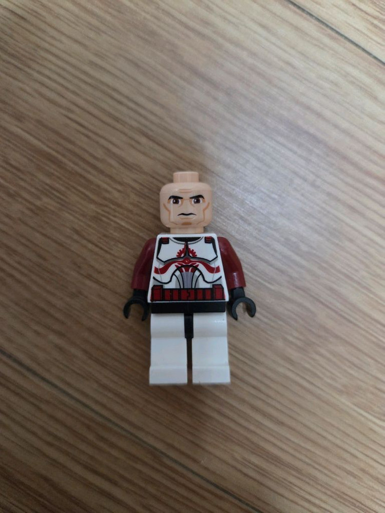 레고 스타워즈 7681 단종 커맨더 폭스 페이즈1 피규어 팝니다--0