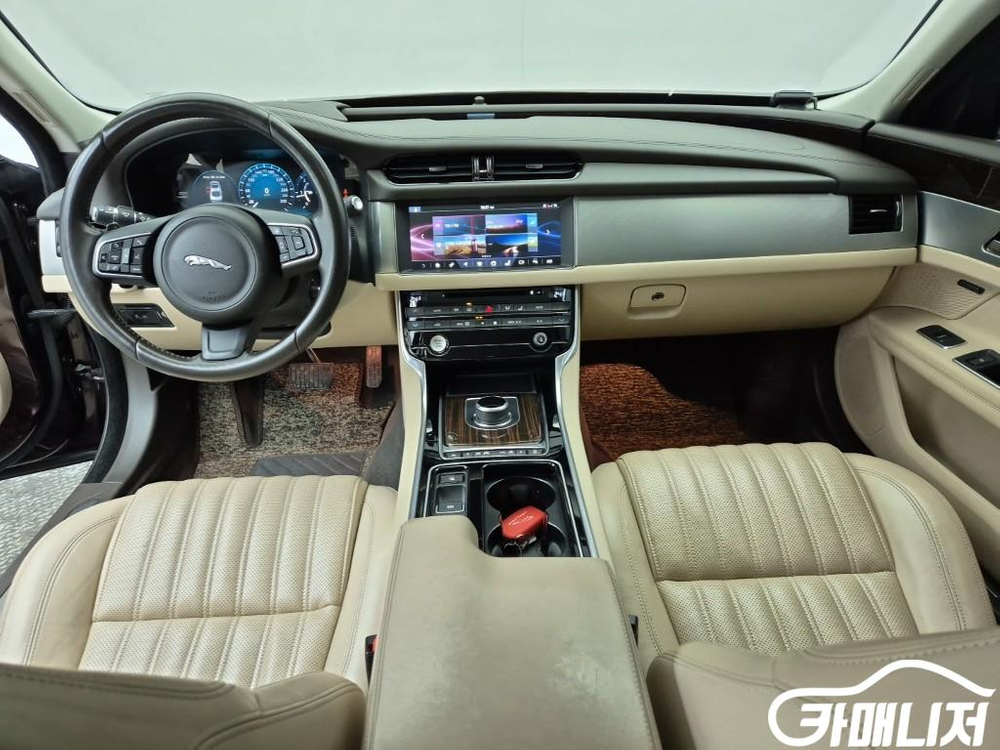 [재규어]XF(X260) 2.0D 포트폴리오 AWD #3월급매--4