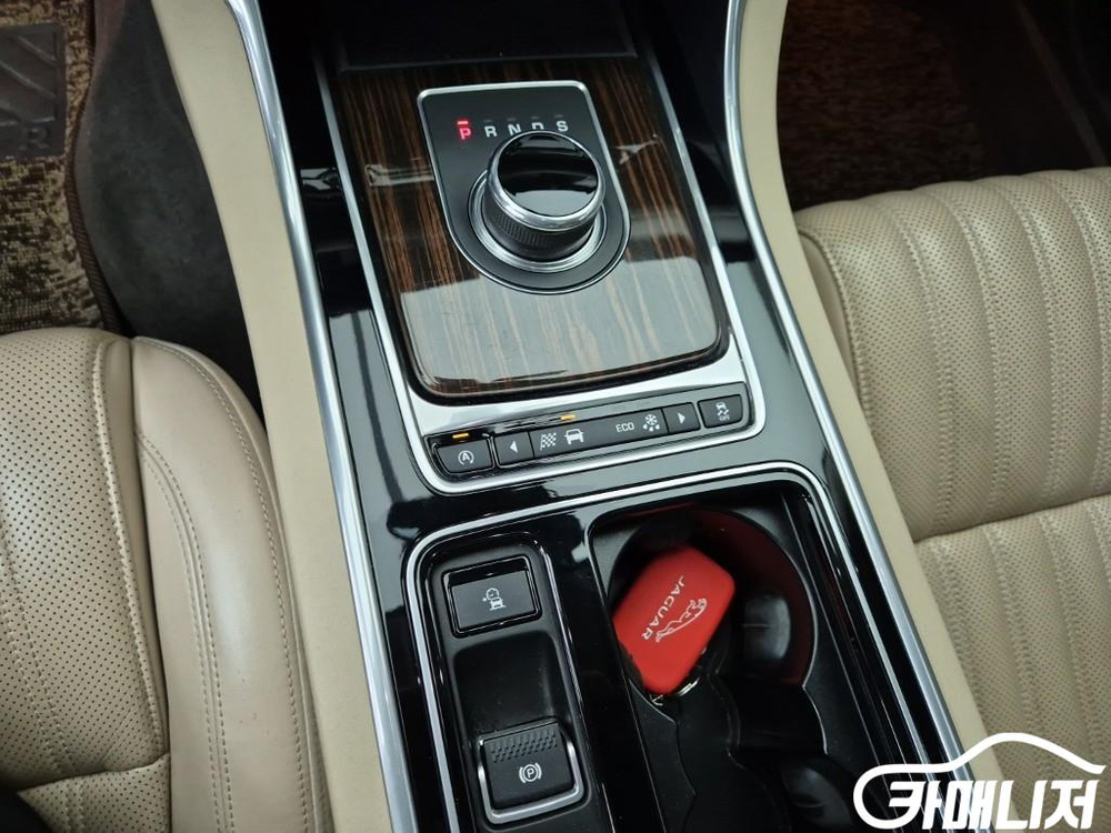 [재규어]XF(X260) 2.0D 포트폴리오 AWD #3월급매--7