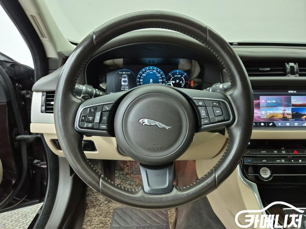 [재규어]XF(X260) 2.0D 포트폴리오 AWD #3월급매--8