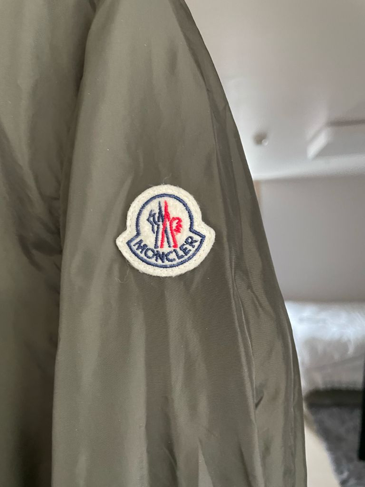 몽클레어 바람막이 3사이즈 실측100--3