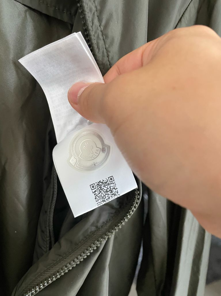 몽클레어 바람막이 3사이즈 실측100--6