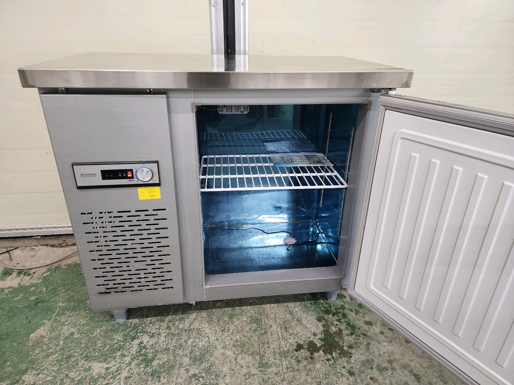 우성 900 테이블냉동고 슬림형--2