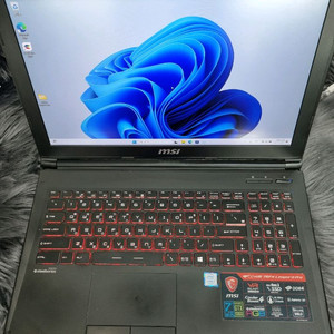 MSI 게이밍 노트북 i7 GTX1060 모델입니다 이미지